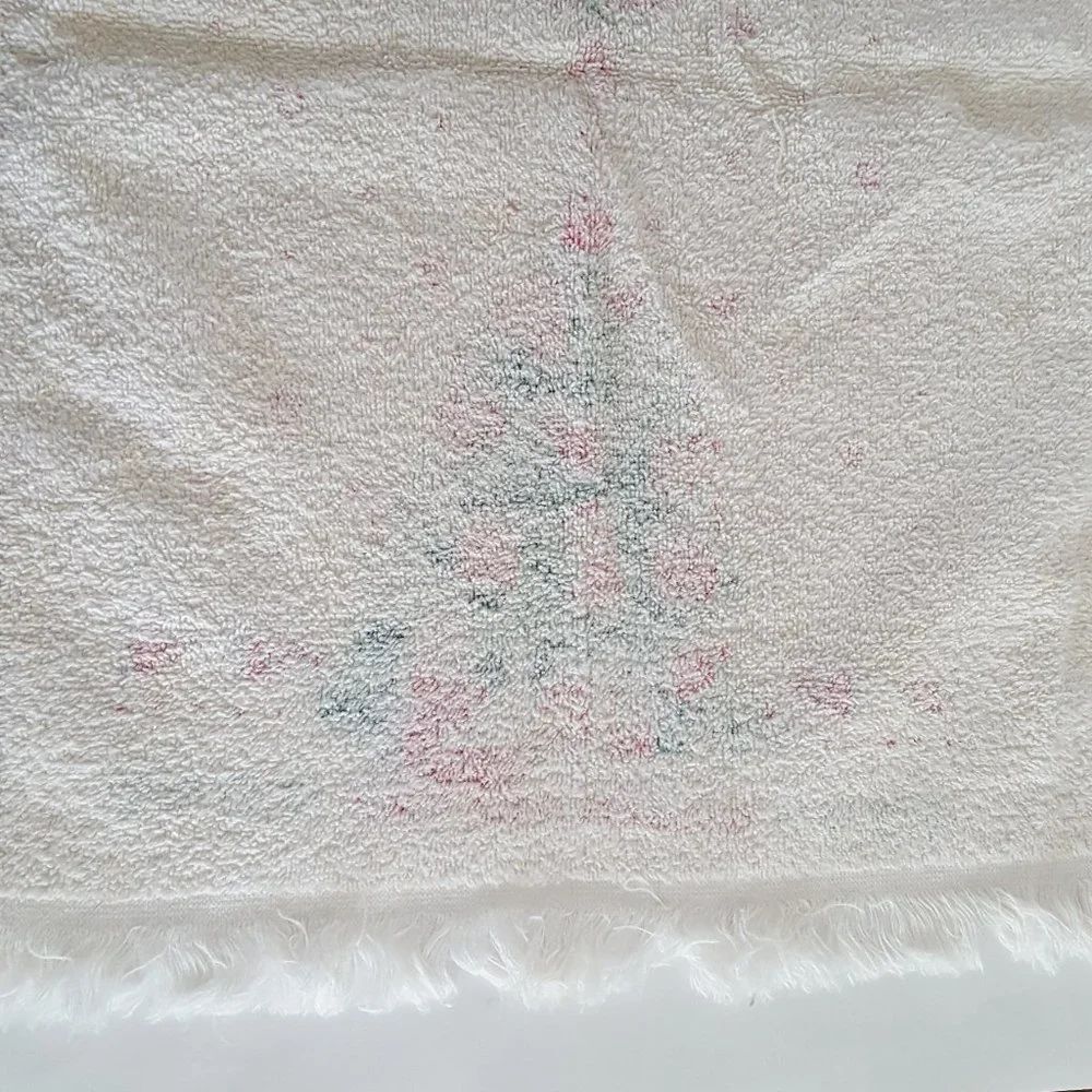 Holiday Kitchen Towel Christmas Tree Season's Greetings *AS IS*